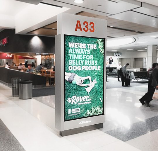 Olea Airport Kiosks - JC Decaux Digital Signage